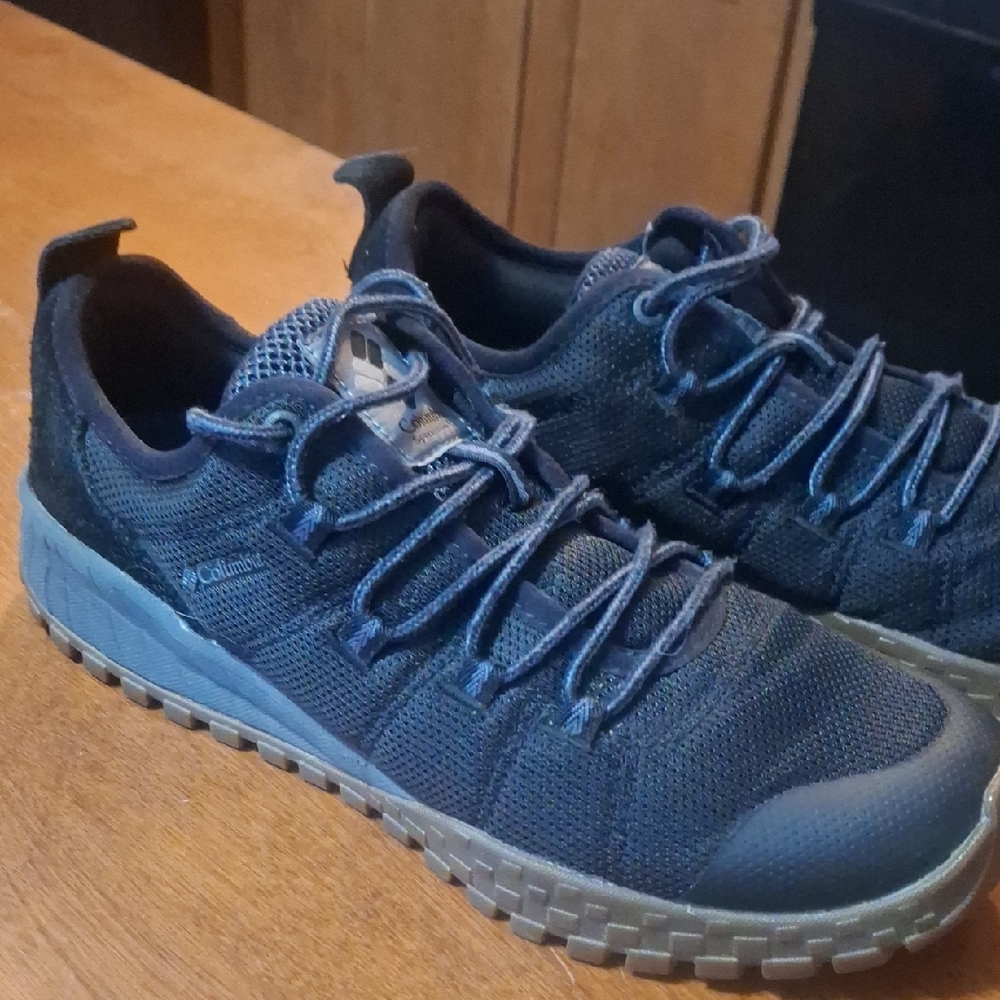 Columbia Men's Navy and Gray Athletic Shoes